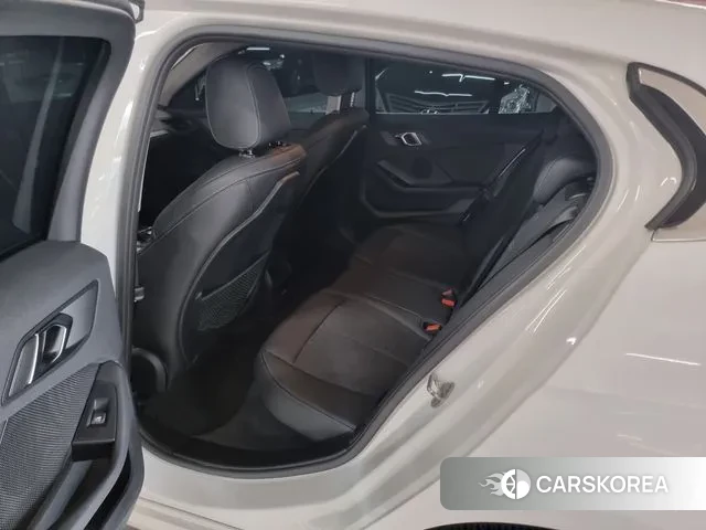 BMW 1 Series (F40) 2020 Белый из Кореи, фото 2