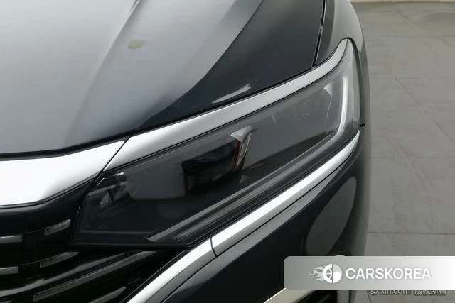 Volkswagen Passat 2025 Черный из Китая, фото 2