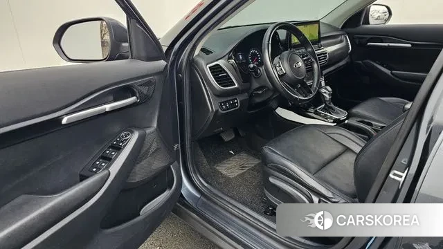 Kia Seltos 2020 Серый из Кореи, фото 2