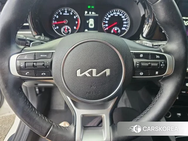 Kia K5 3rd generation 2022 Черный из Кореи, фото 2