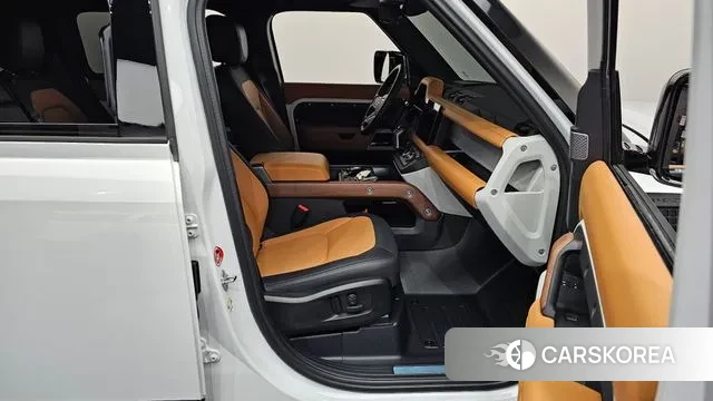 Land Rover Defender (L663) 2024 Белый из Кореи, фото 2