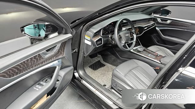 Audi A6 (C8) 2023 Черный из Кореи, фото 2