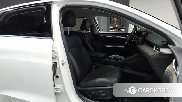 Kia K5 3rd generation 2023 Белый из Кореи, фото 2