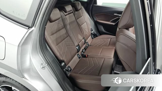 BMW X1 (U11) 2025 Серебристо-серый из Кореи, фото 2