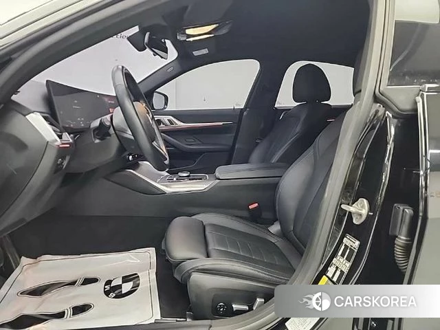 BMW i4 2023 Черный из Кореи, фото 2