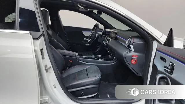 Mercedes-Benz CLA-Class C118 2025 Белый из Кореи, фото 2