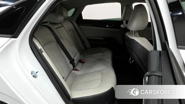 Kia The New K5 3rd generation 2025 Белый из Кореи, фото 2