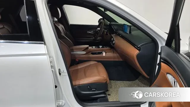 Genesis GV70 2022 Белый из Кореи, фото 2