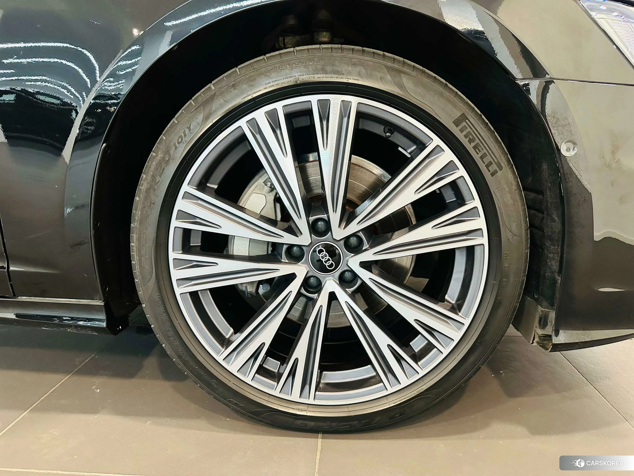 Audi A6L 2023 Черный из Китая, фото 2