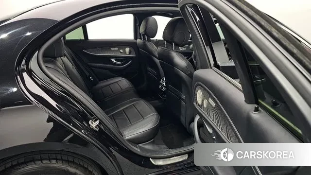 Mercedes-Benz E-Class W213 2021 Черный из Кореи, фото 2