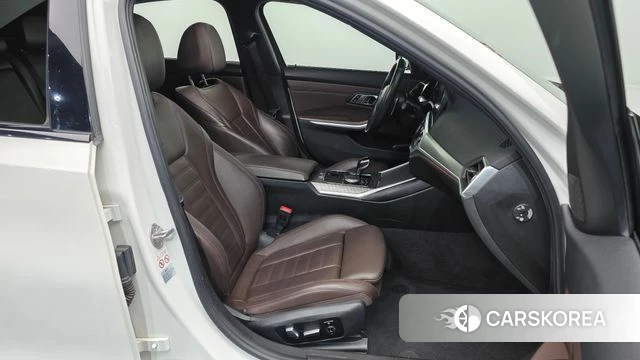 BMW 3 Series (G20) 2019 Белый из Кореи, фото 2