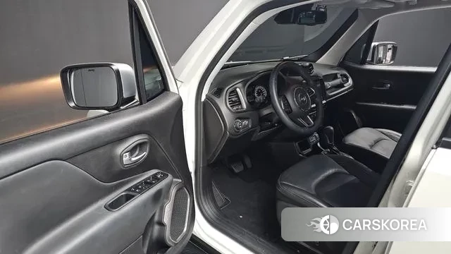 Jeep Renegade 2022 Белый из Кореи, фото 2