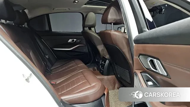 BMW 3 Series (G20) 2021 Белый из Кореи, фото 2