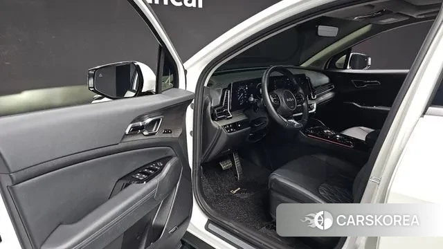 Kia Sportage 5th Generation Hybrid 2021 Белый из Кореи, фото 2