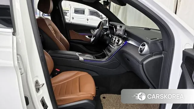 Mercedes-Benz GLC-Class X253 2023 Белый из Кореи, фото 2