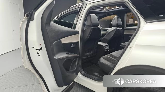 Peugeot 3008 second generation 2021 Белый из Кореи, фото 2