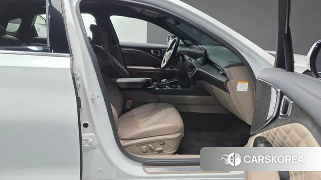 Kia K8 Hybrid 2023 Белый из Кореи, фото 2