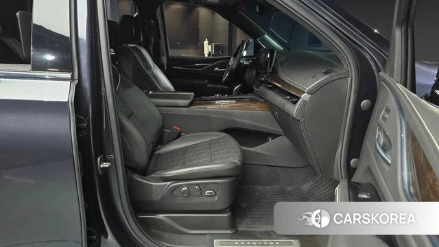 Cadillac Escalade 5th Generation 2022 Серый из Кореи, фото 2