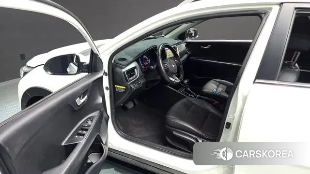 Kia Stonic 2019 Белый из Кореи, фото 2