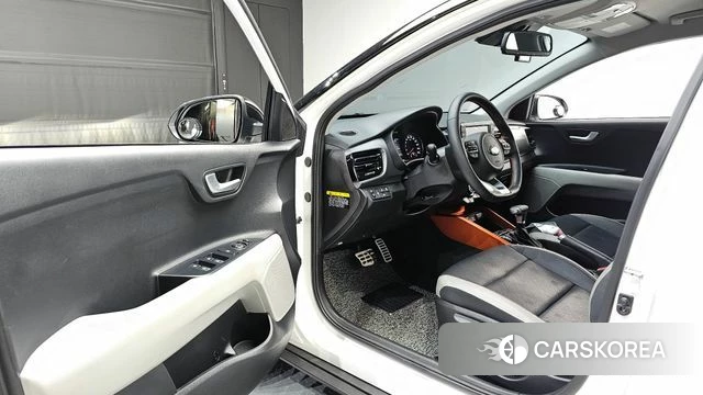 Kia Stonic 2020 Белый из Кореи, фото 2