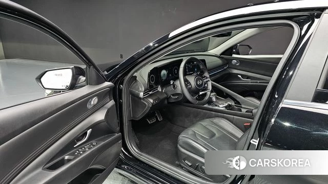 Hyundai The New Avante (CN7) 2023 Черный из Кореи, фото 2