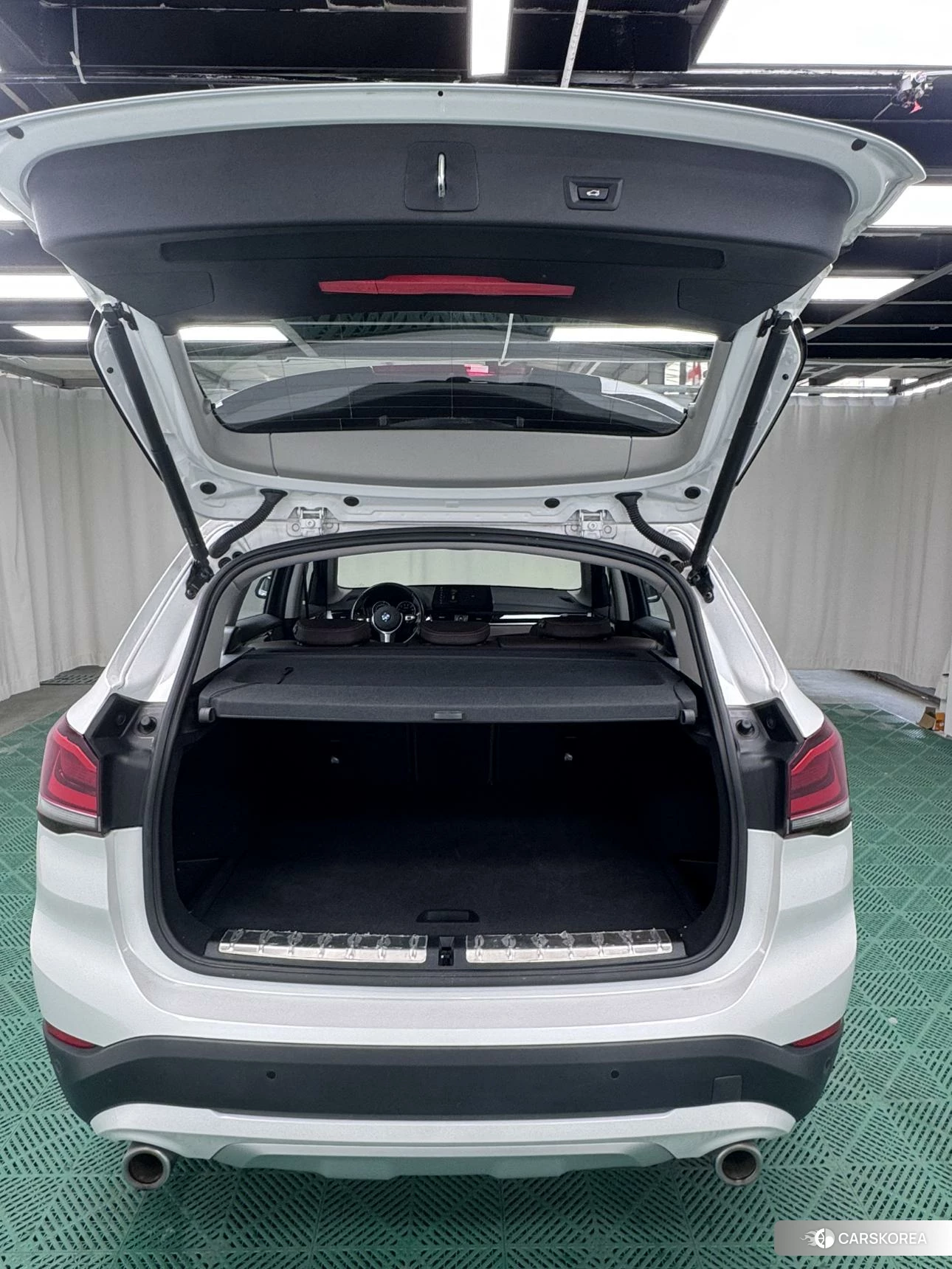 BMW X1 2021 Белый из Китая, фото 2