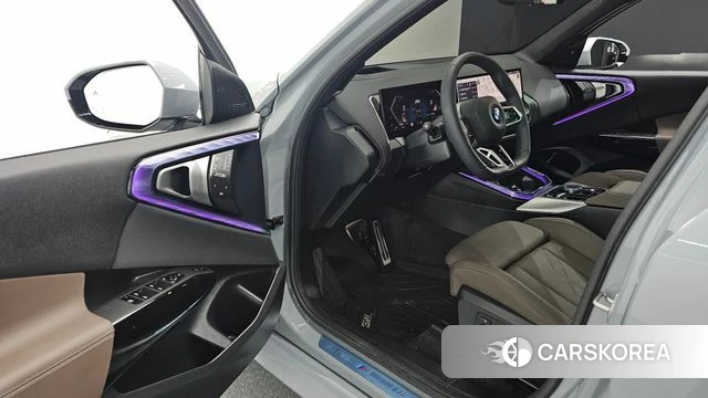 BMW X3 (G45) 2025 Серебристо-серый из Кореи, фото 2