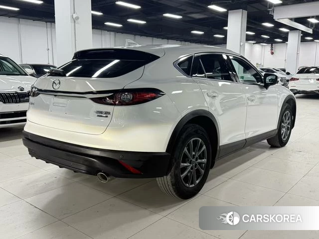 Mazda CX-4 2023 Белый из Китая, фото 2