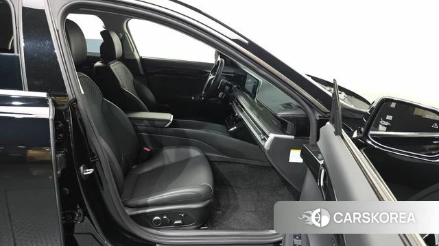 Hyundai Grandeur Hybrid (GN7) 2023 Черный из Кореи, фото 2