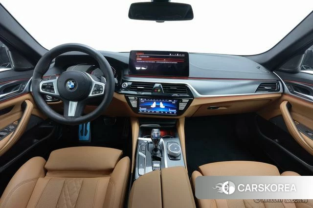 BMW 5 series (imported) 2023 Белый из Китая, фото 2