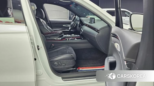Genesis GV70 2021 Белый из Кореи, фото 2