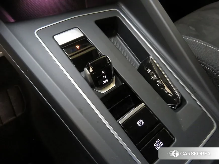 Volkswagen Golf 8th Generation 2022 Синий из Кореи, фото 2