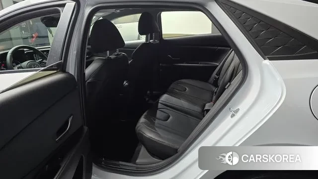 Hyundai The New Avante (CN7) 2024 Белый из Кореи, фото 2