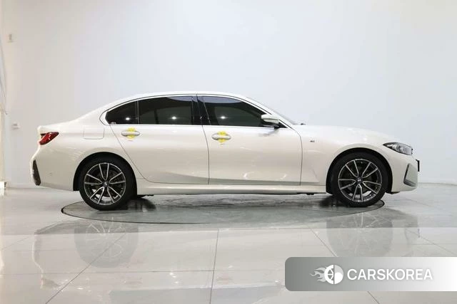 BMW 3 series 2024 Белый из Китая, фото 2