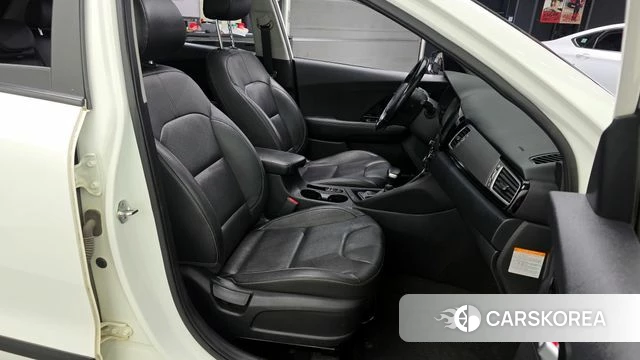 Kia Niro 2018 Белый из Кореи, фото 2