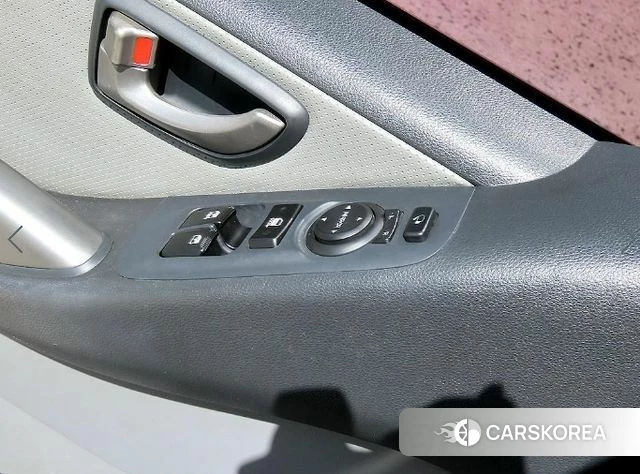 Hyundai The New Grand Starex 2019 Серебристо-серый из Кореи, фото 2