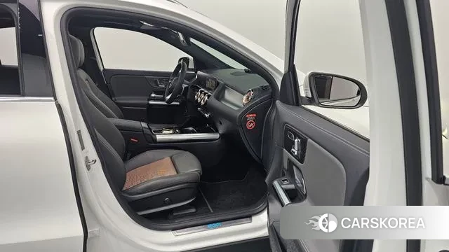 Mercedes-Benz EQA H243 2024 Белый из Кореи, фото 2