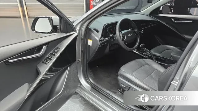 Kia Di Ol Nu Niro 2023 Серебряный из Кореи, фото 2