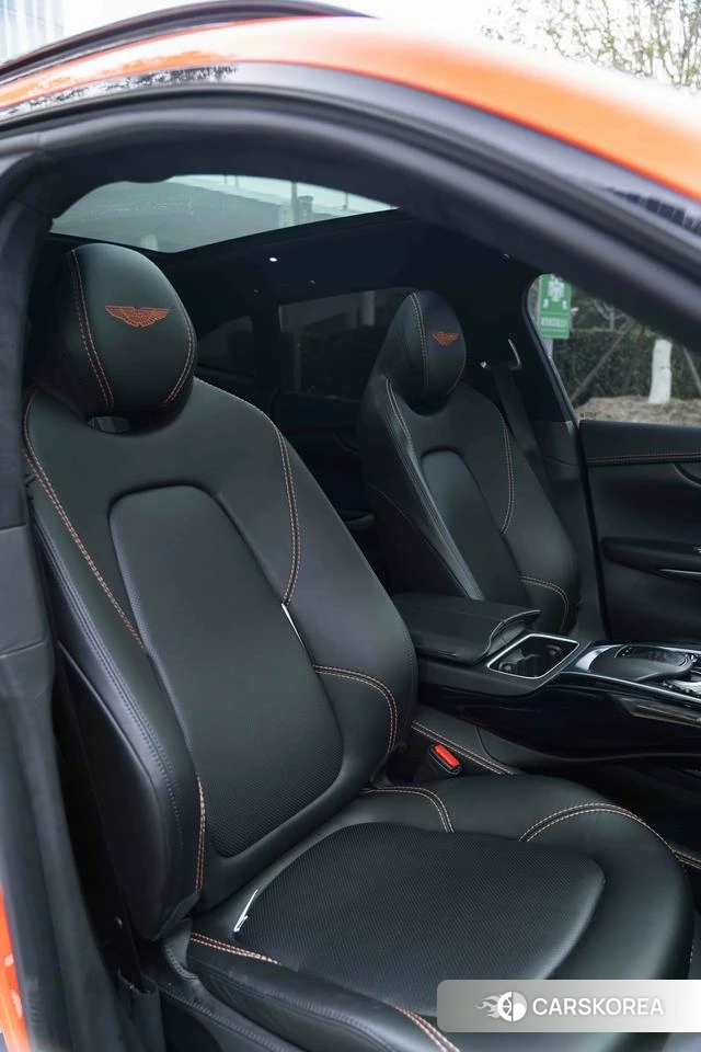 Aston Martin DBX 2022 Оранжевый из Китая, фото 2