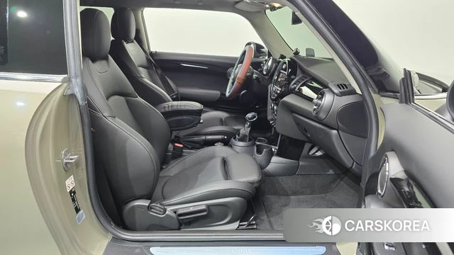 Mini Cooper 2019 Зеленый из Кореи, фото 2