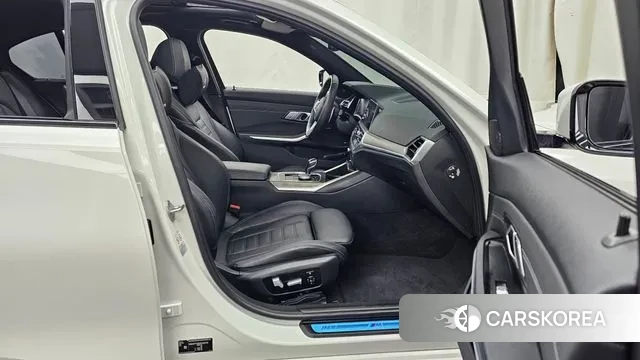 BMW 3 Series (G20) 2021 Белый из Кореи, фото 2