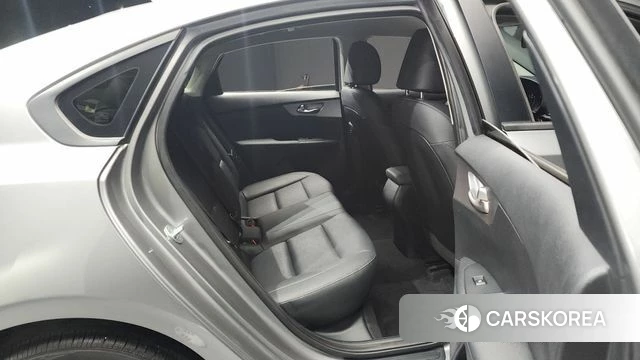 Kia The New K3 2nd generation 2021 Серый из Кореи, фото 2
