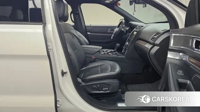 Ford Explorer 2018 Белый из Кореи, фото 2