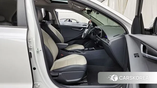 Kia Di Ol Nu Niro 2022 Белый из Кореи, фото 2