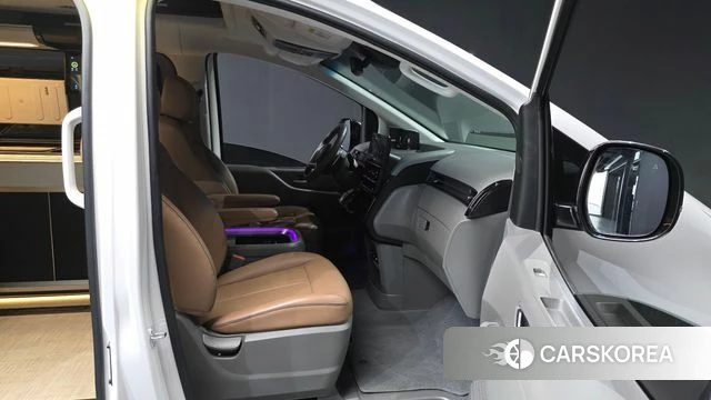 Hyundai Staria 2024 Белый из Кореи, фото 2