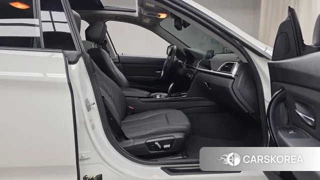 BMW 3 Series GT (F34) 2019 Белый из Кореи, фото 2