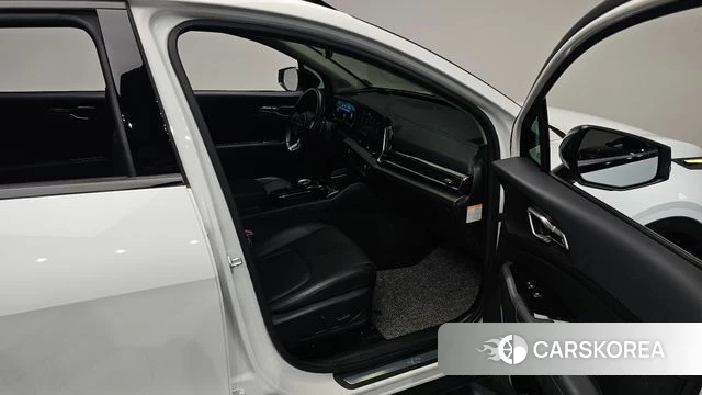Kia Sportage 5th Generation Hybrid 2024 Белый из Кореи, фото 2