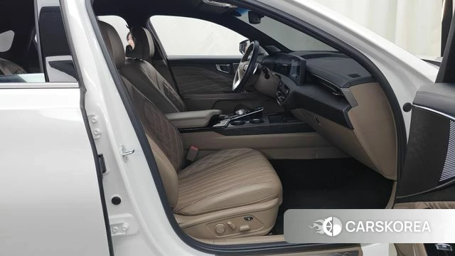 Kia K8 Hybrid 2024 Белый из Кореи, фото 2