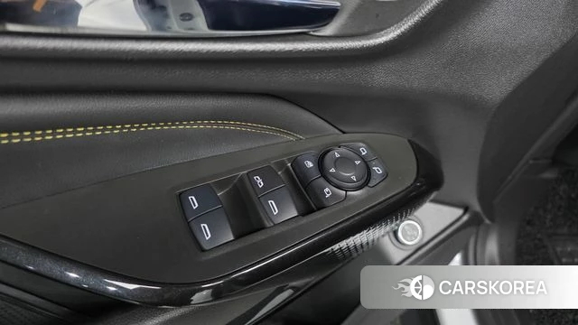Chevrolet (GM Daewoo) Trax Crossover 2023 Белый из Кореи, фото 2