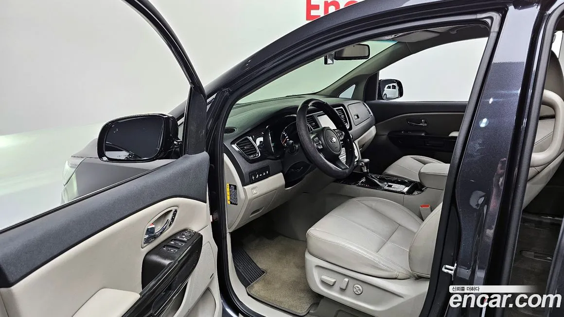 Kia The New Carnival 2019 Серый из Кореи, фото 2